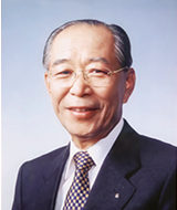 故カン・シンホ氏